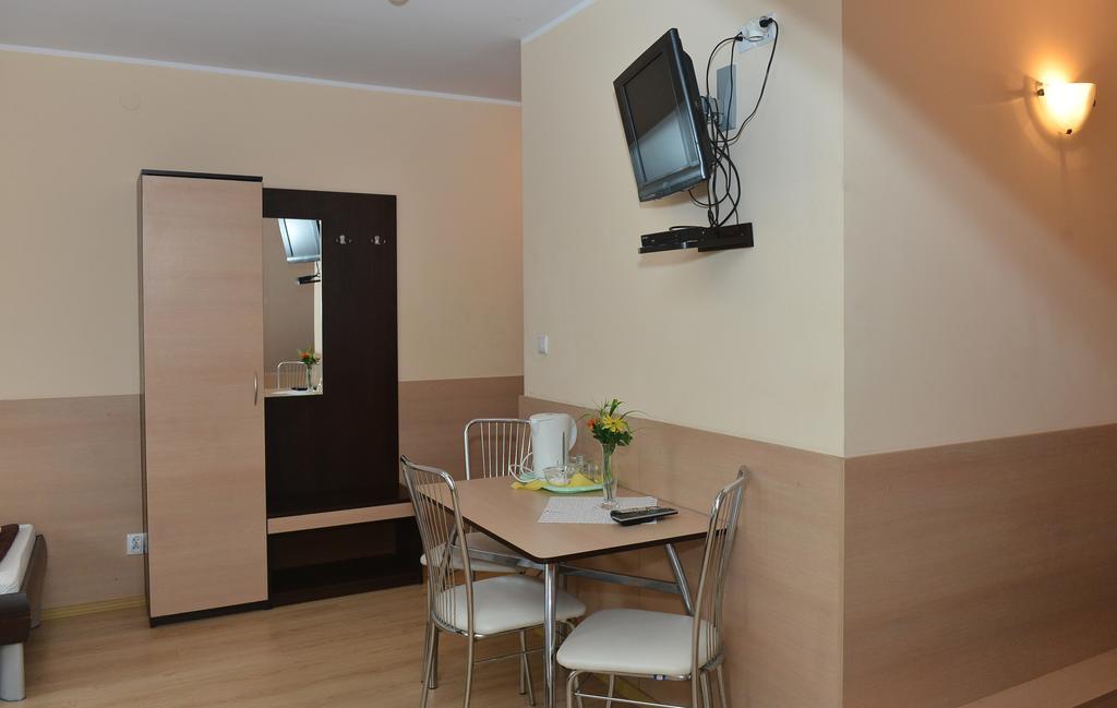 Arkadia Bed & Breakfast Radziejow Bagian luar foto