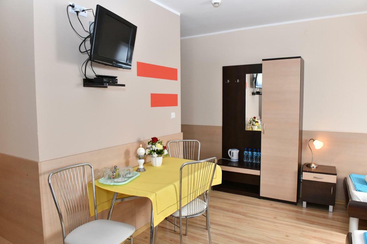 Arkadia Bed & Breakfast Radziejow Bagian luar foto