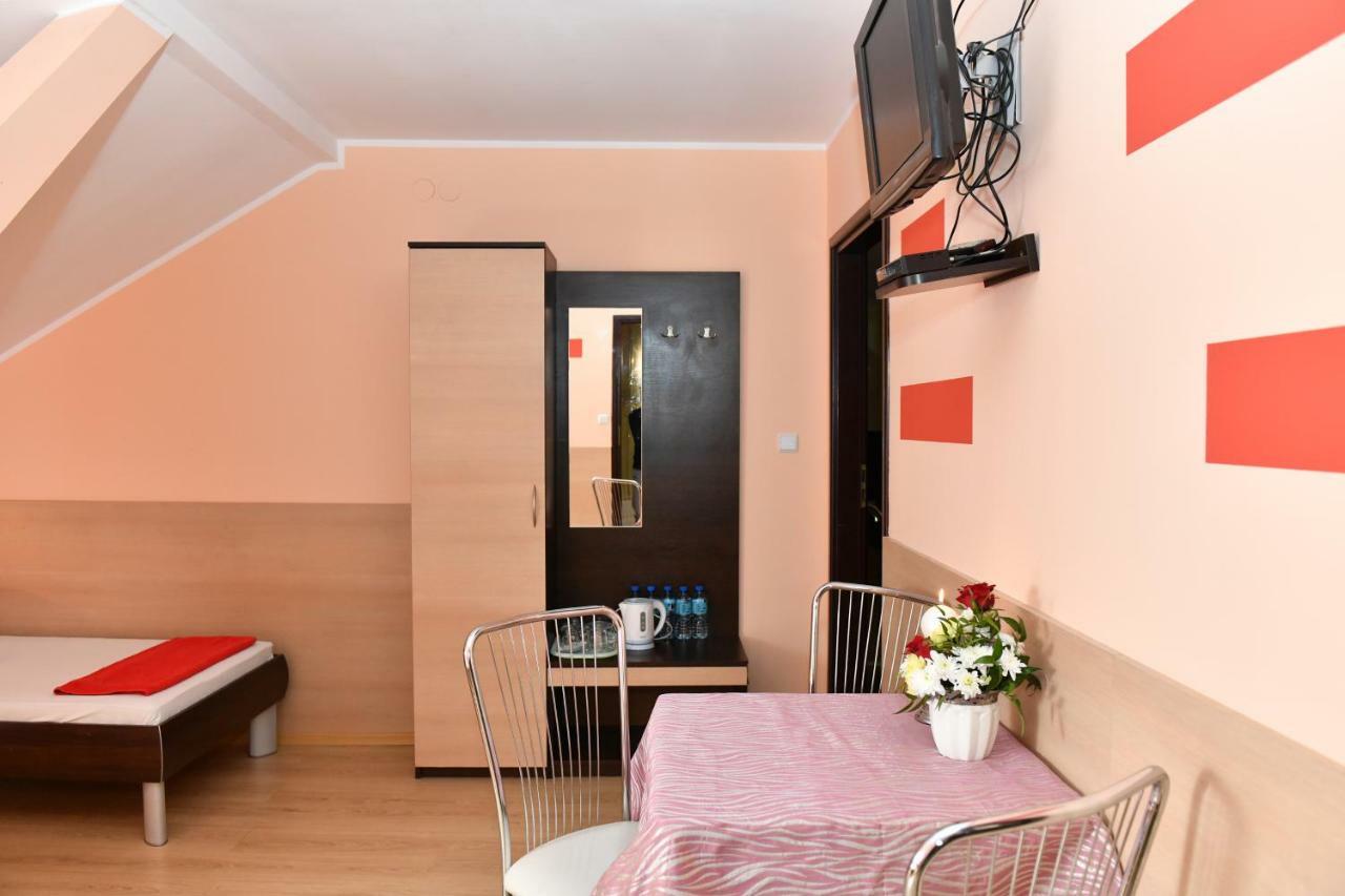 Arkadia Bed & Breakfast Radziejow Bagian luar foto